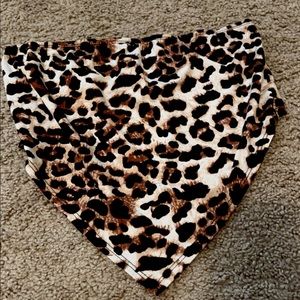 Crop tops, turtlenecks, and t-shirts